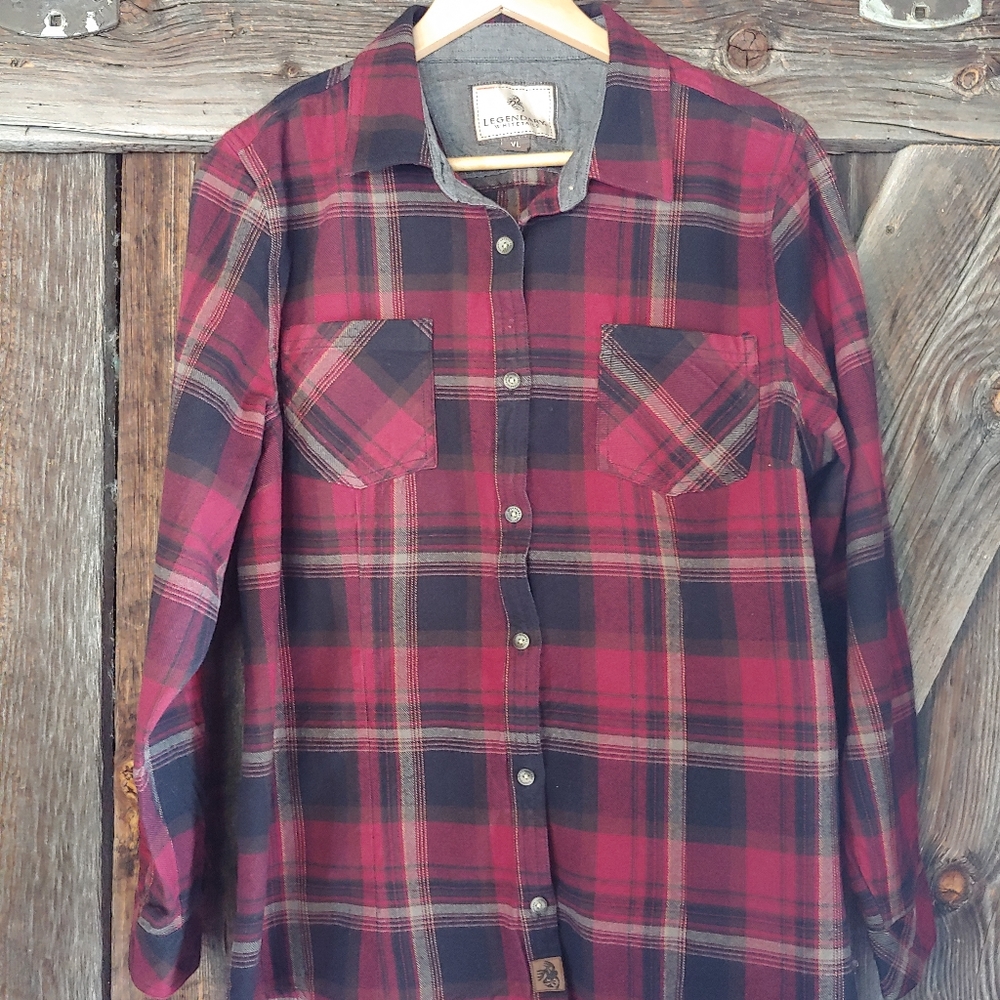 Long Sleeve Legendary Whitetails Buttoned Shirt